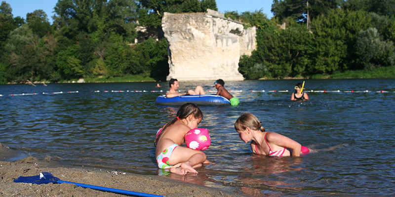 plage-pont-casse-ardeche-pavillon-bleu.jpg -