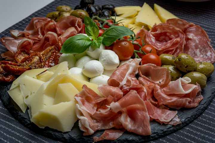 ardoiqse-fromage-charcuterie.jpg -